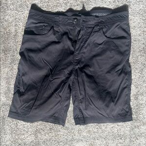 Prana Men's Dark Gray Shorts (34)